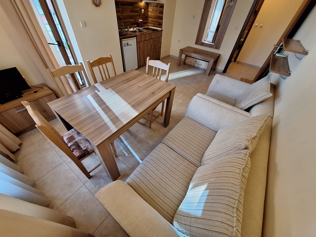 One-bedroom apartment with panoramic pool view – Sunny Beach, only 300 m from the sea