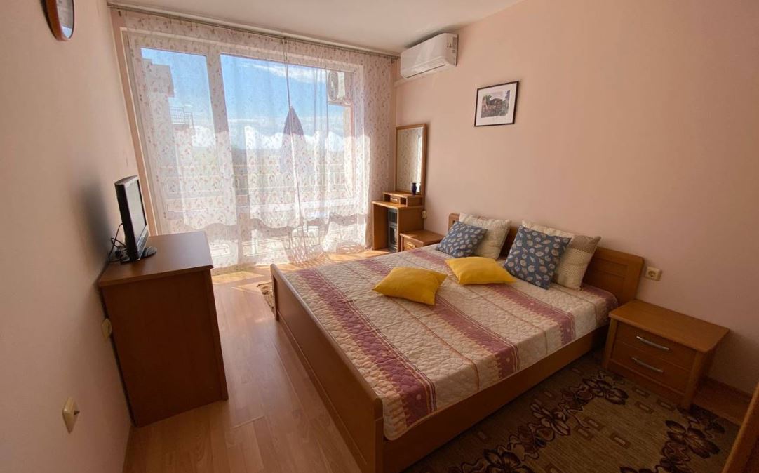 Spacious one-bedroom apartment in a modern complex in Sunny Beach – comfort, greenery, and amenities for residents