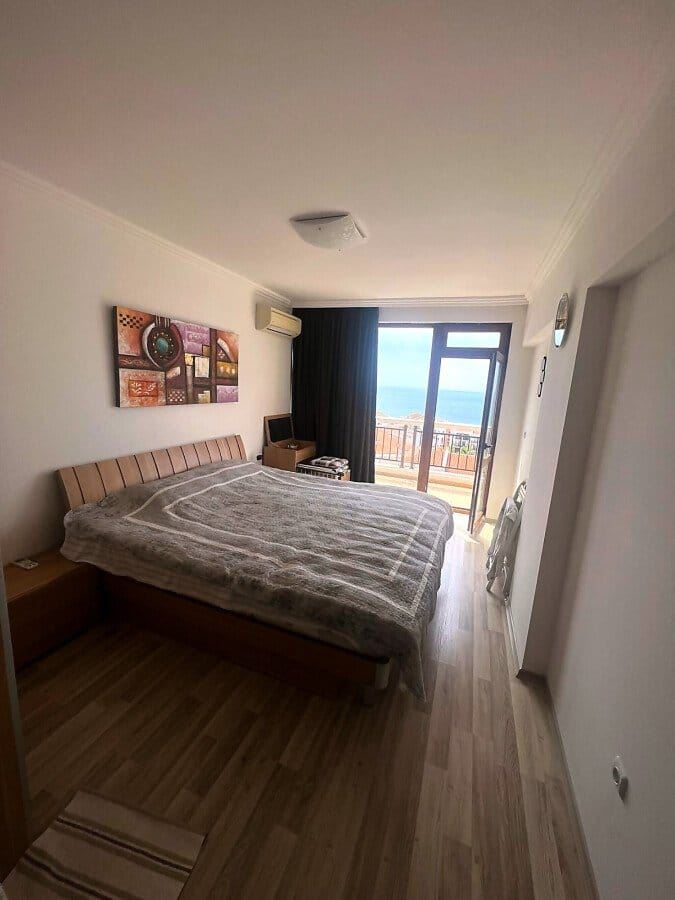 Spacious Four-Bedroom Apartment with a Unique Panoramic View of the Entire Bay in Sveti Vlas