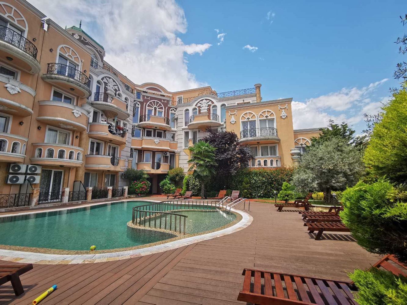Spacious One-Bedroom Apartment in a Peaceful Seaside Complex in Ravda