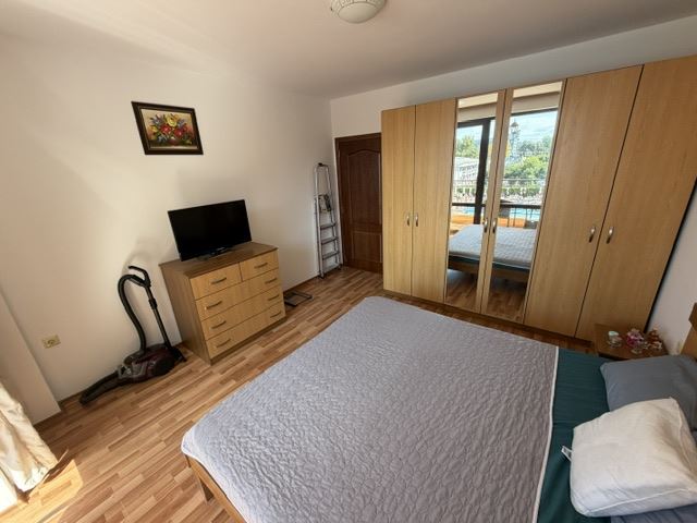 Sunny Beach: Spacious One-Bedroom Apartment with Pool View, 400 Metres from Cacao Beach