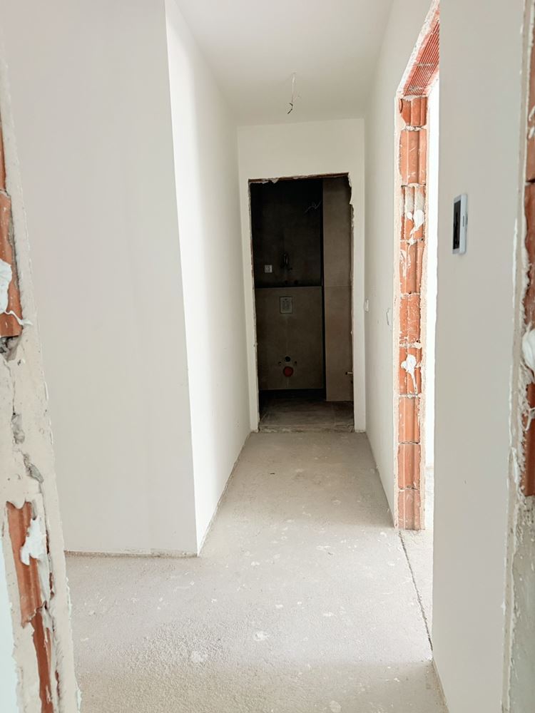 Spacious One-Bedroom Apartment in a New Building with Act 16 in Burgas – Comfort, Space and Excellent Location