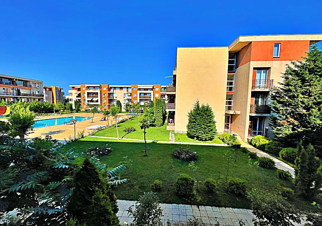 Cozy studio in a modern complex with swimming pools – excellent investment in Sunny Beach