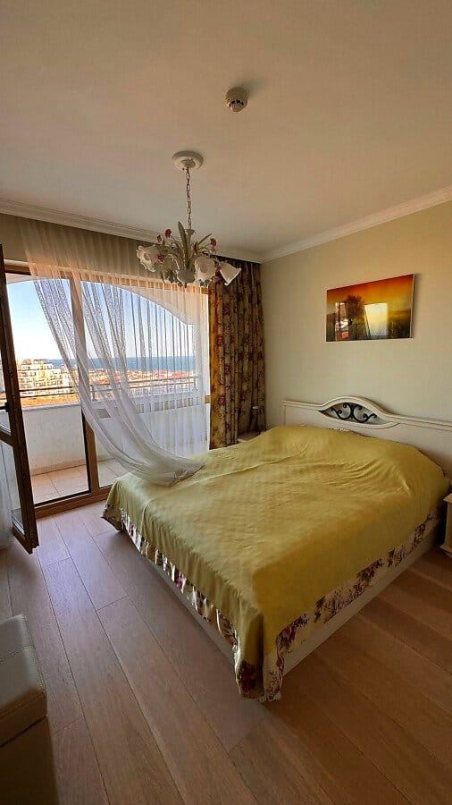Luxury Two-Bedroom Apartment with Panoramic Views in Sveti Vlas