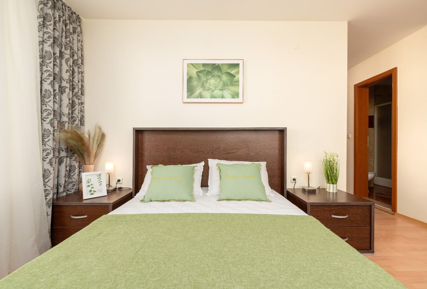 Stylish two-bedroom apartment on the first line with direct sea view in Sveti Vlas – space, luxury and full amenities