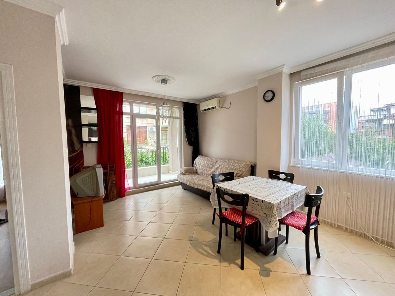 Cozy One-Bedroom Apartment with Pool View in a Quiet Complex in Sunny Beach