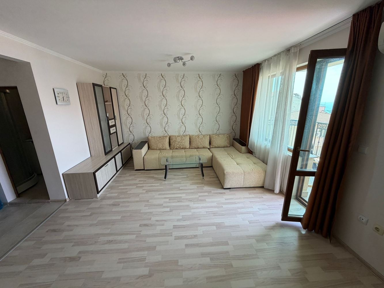 Sveti Vlas: exceptionally spacious studio with panoramic sea view