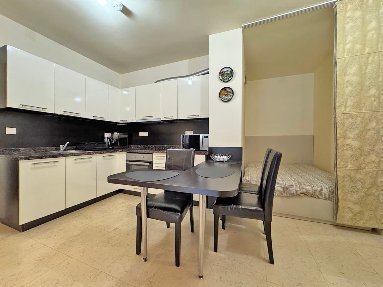 Elegant One-Bedroom Apartment on the First Sea Line in Sveti Vlas with Direct Access to Garden and Pool