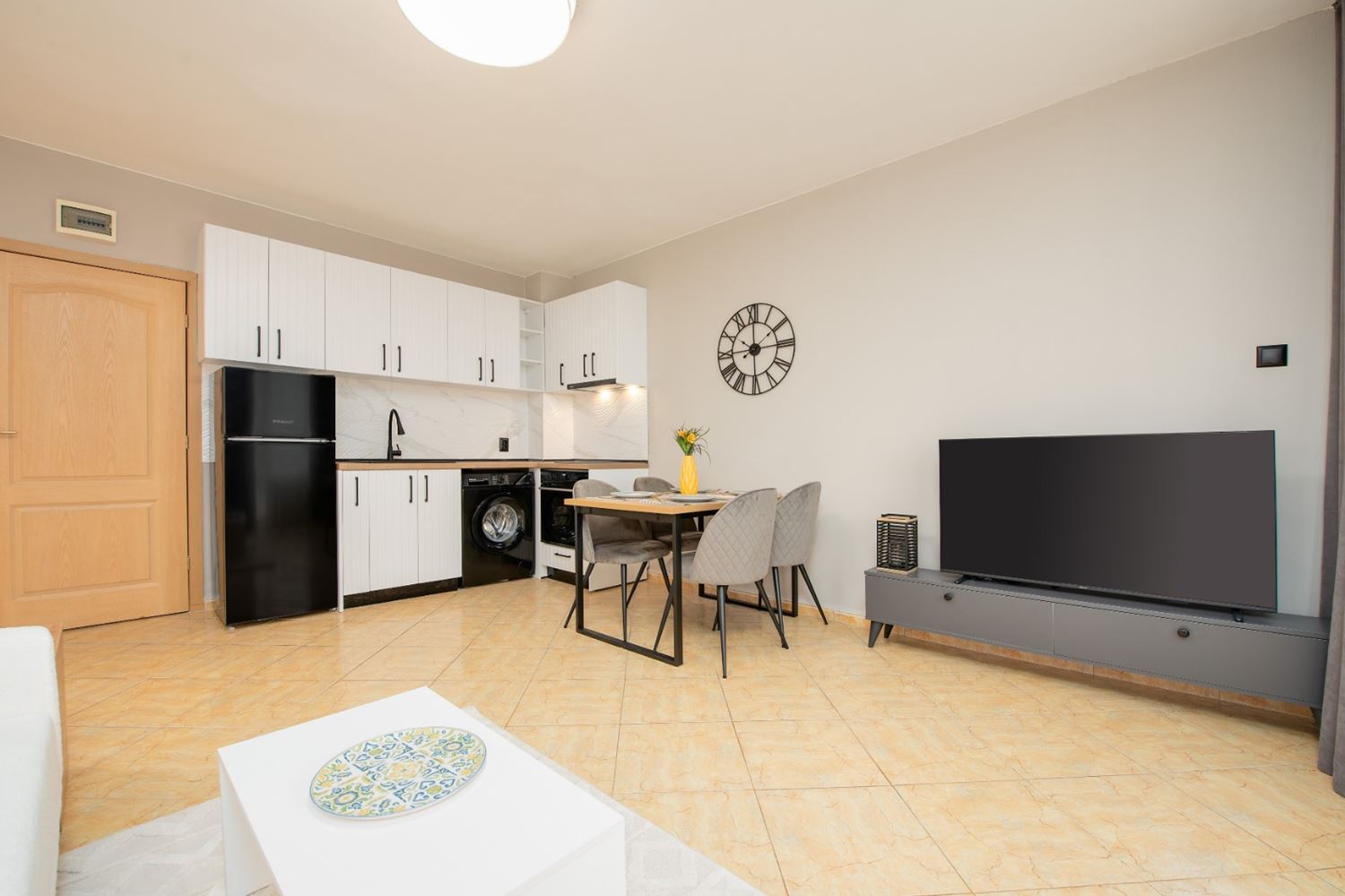 Stylishly renovated two-bedroom apartment in a well-maintained complex in Sunny Beach – comfort, tranquility and excellent location