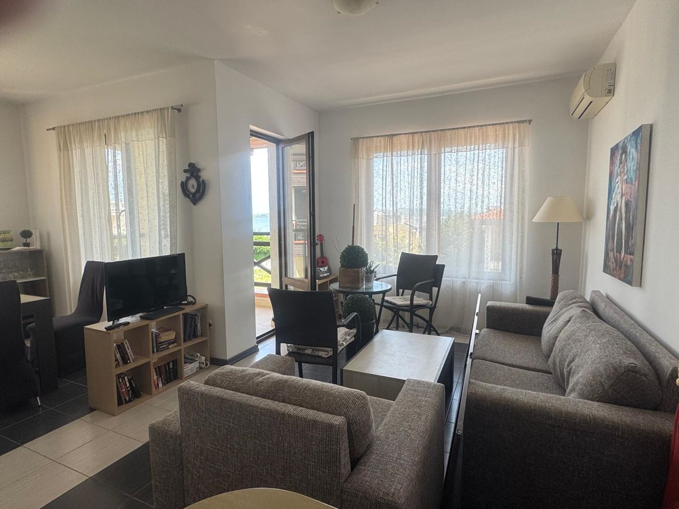 Dream home by the sea – two-bedroom apartment with an excellent location and amenities