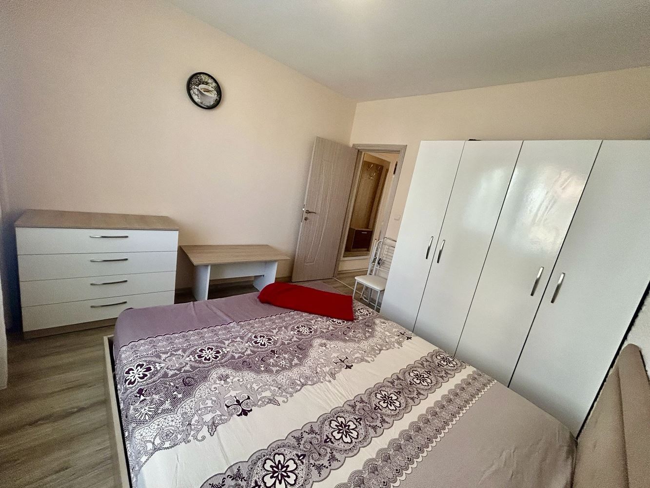 Comfortable one-bedroom apartment with direct access to the pool in Nessebar – an exceptionally convenient offer