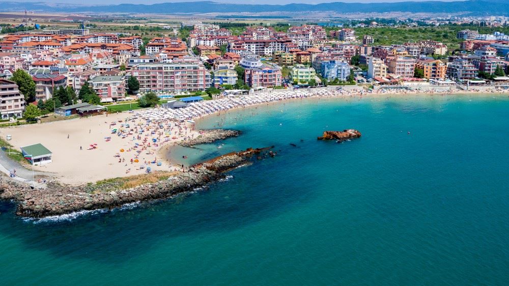 One-Bedroom Apartment with Private Garden in Ravda – Only 200 m from the Sea