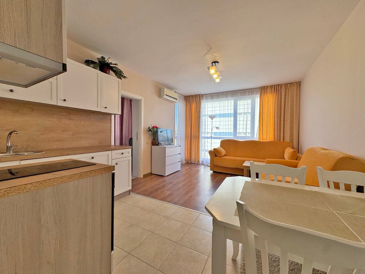 One-Bedroom Apartment with Pool View – Coziness, Greenery and Comfort in a Gated Complex