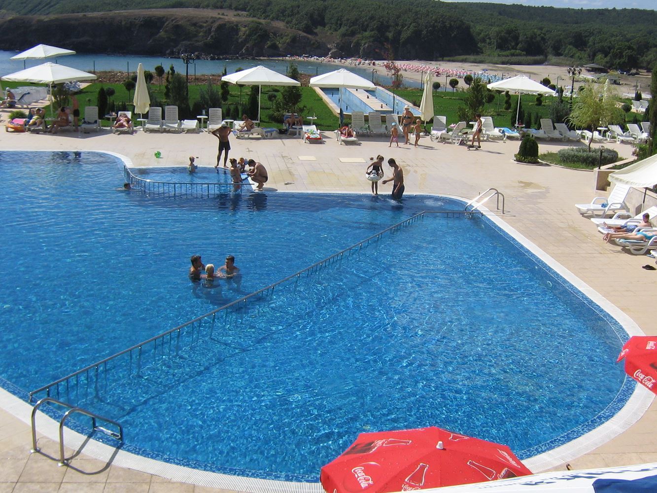 First line to Butamyata Beach! Furnished one-bedroom apartment with partial sea view in Sinemorets
