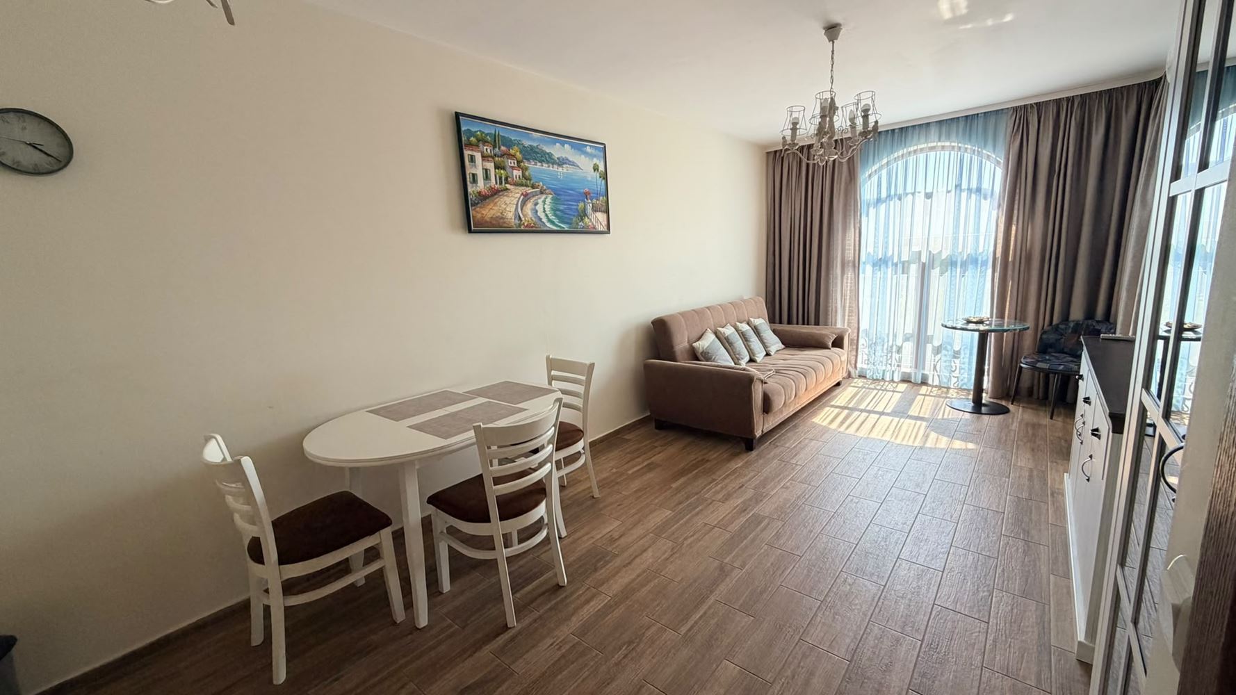 Two-room apartment with panoramic sea view, just a step away from the sea in Ravda