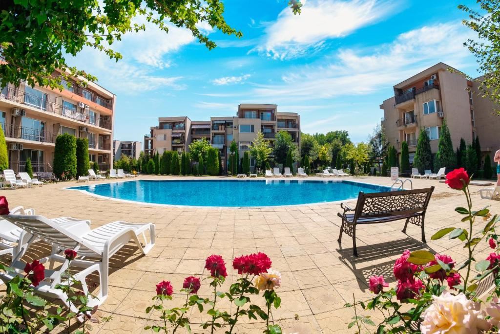 Cozy one-bedroom apartment in Sunny Beach – beautiful pool view and an excellent complex for holidays and investment