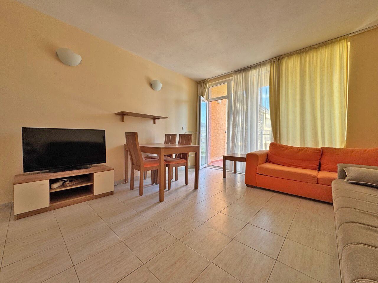 Furnished One-Bedroom Apartment with a Pleasant Pool View in Sunny Beach