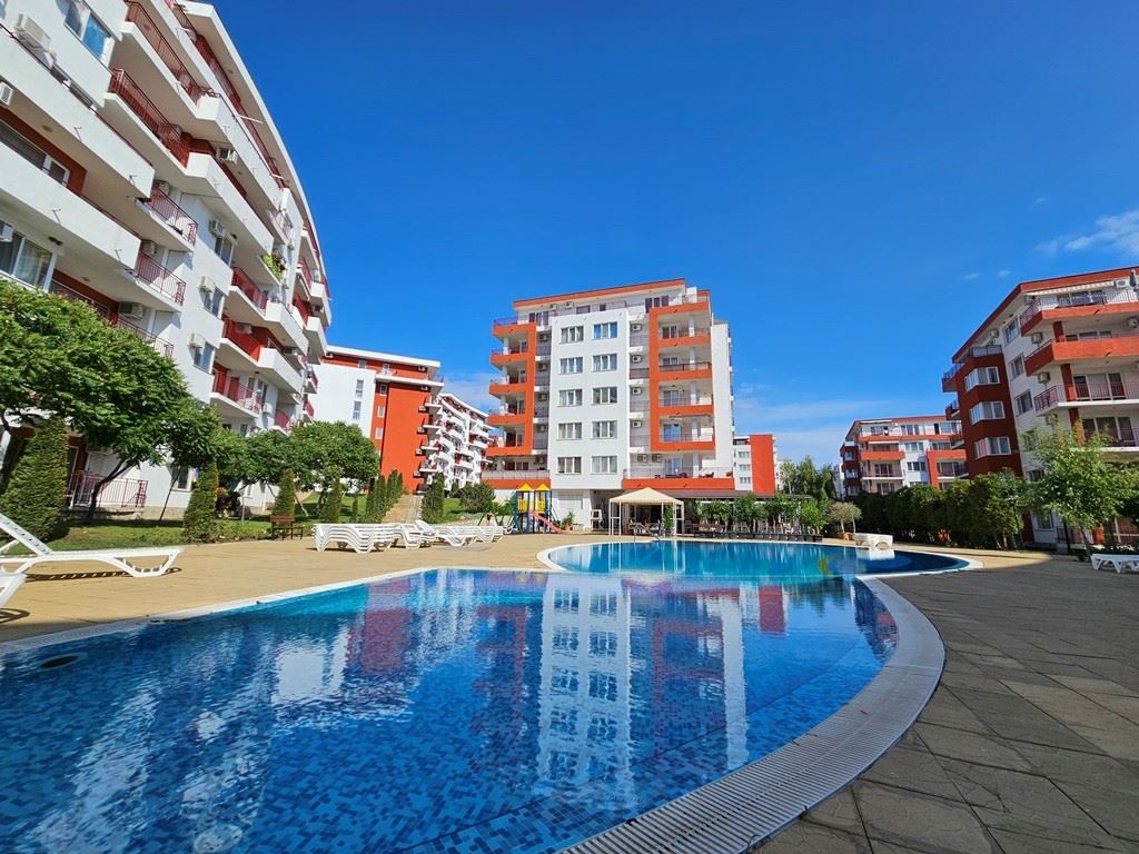Sveti Vlas, beachfront – panoramic one-bedroom apartment with sea view from every room
