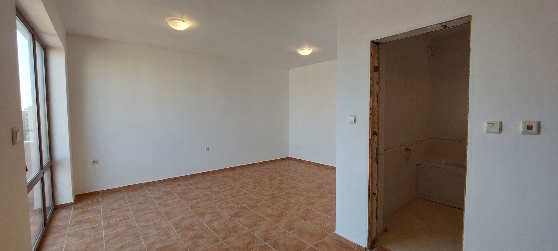 Bright Studio on the Top Floor in Sunny Beach – Freedom to Create Your Ideal Seaside Home