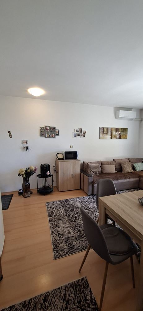 Spacious and bright one-bedroom apartment in a well-maintained complex near Sunny Beach