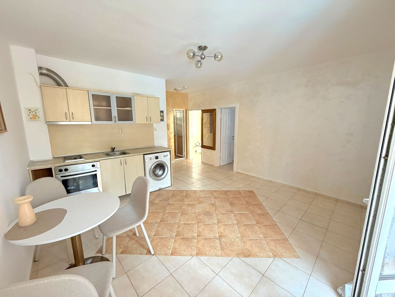 Three-room apartment with southern exposure and pool view in Sunny Beach