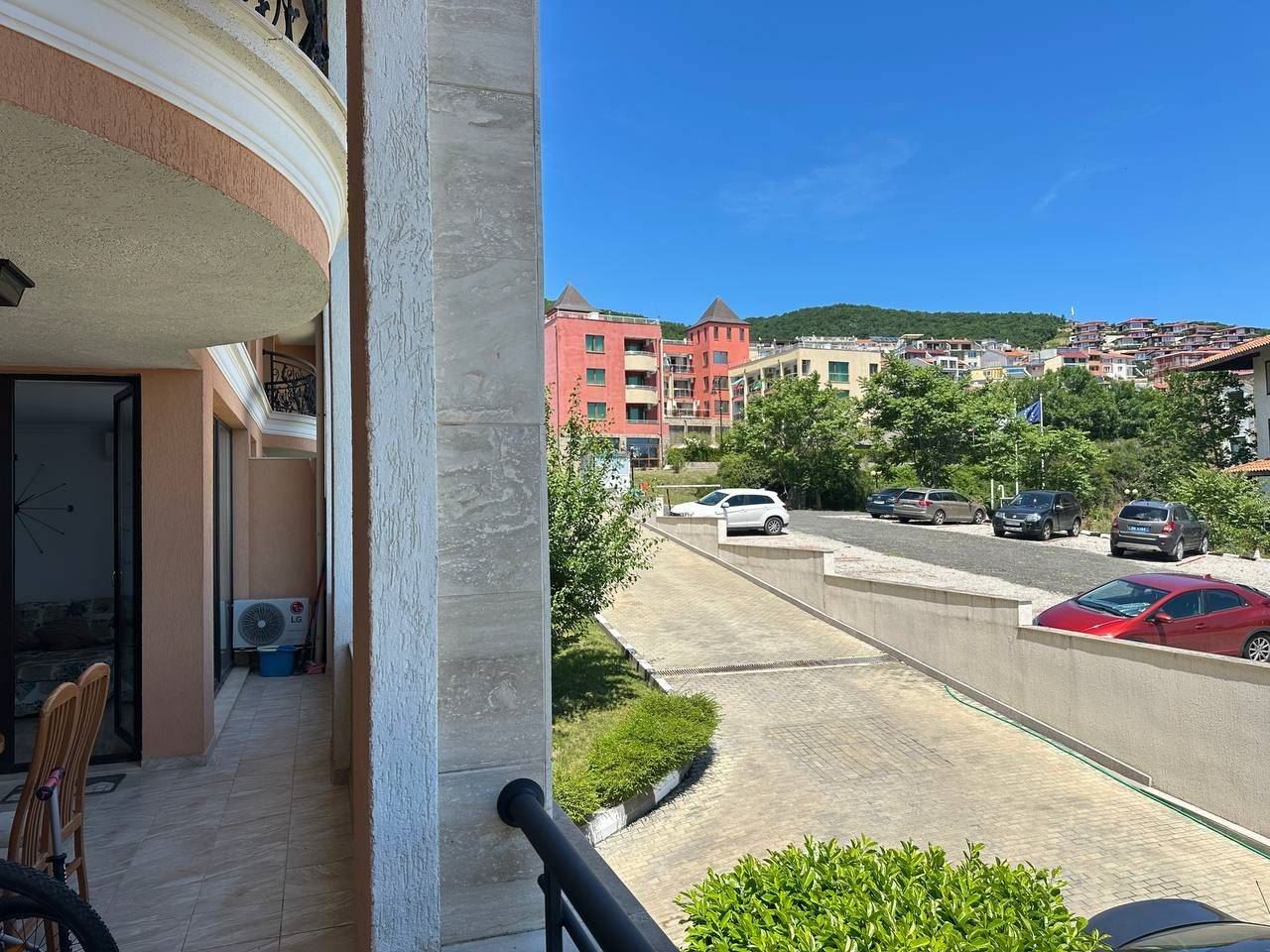 Two-Bedroom Apartment with Sea View 200 m from the Beach in Sveti Vlas