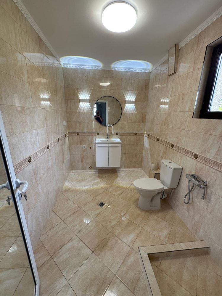 Spacious three-bedroom apartment with sea view – no maintenance fee in the quiet part of Sunny Beach