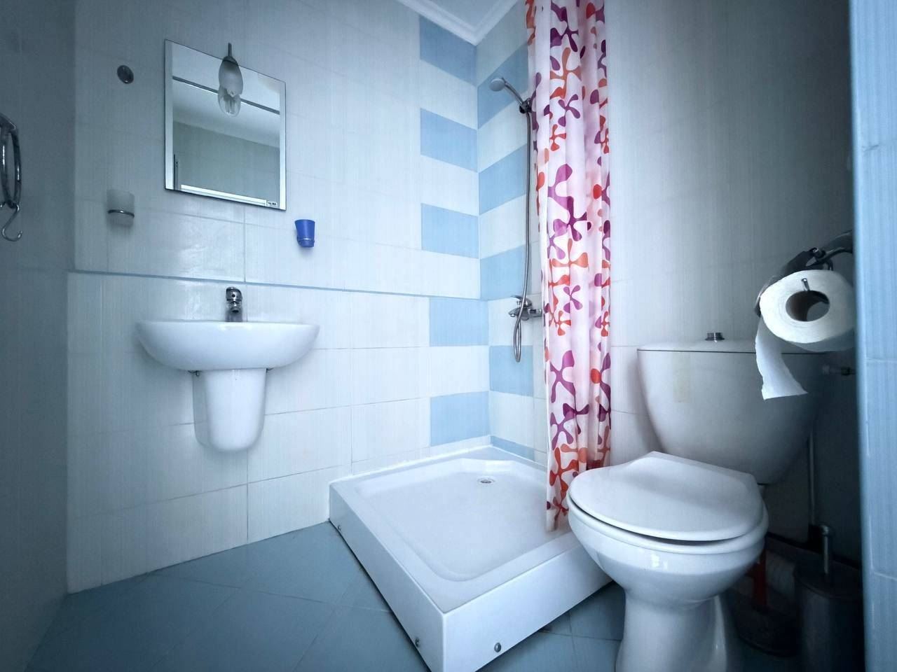 One-Bedroom Apartment on the First Sea Line in Pomorie – Panoramic Views of the Sea and Swimming Pool