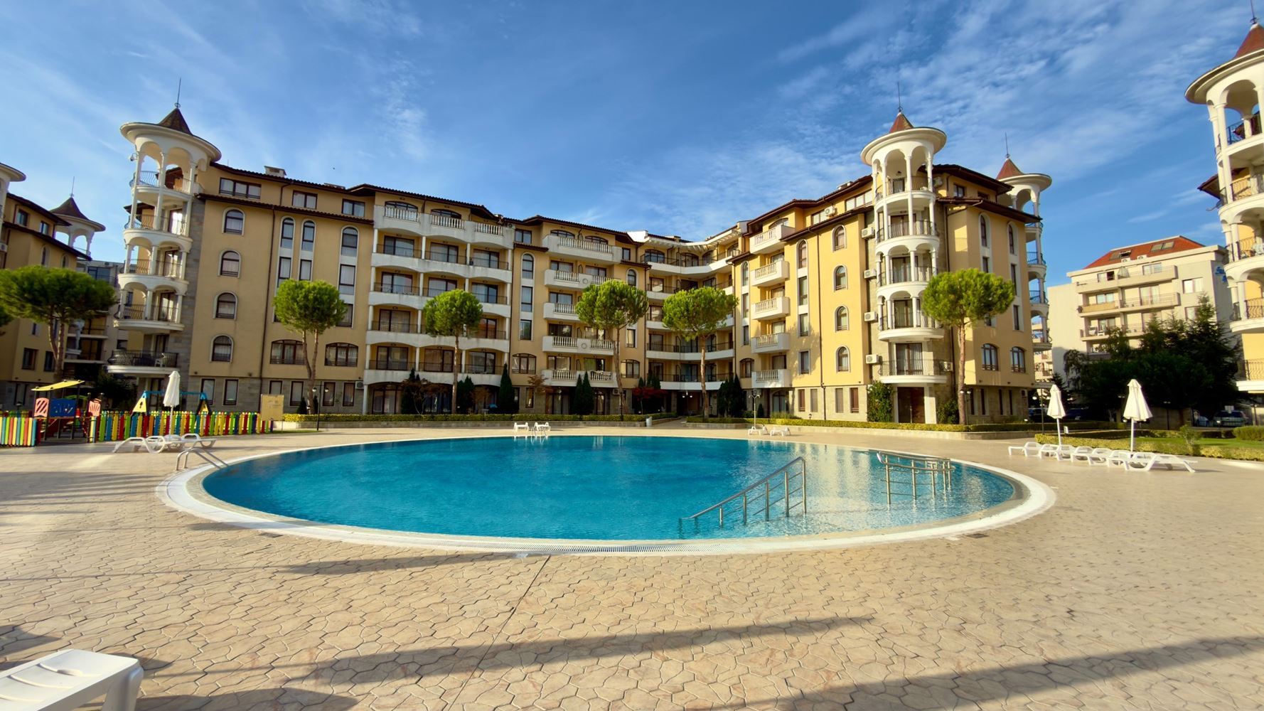 Spacious One-Bedroom Apartment with a Large Terrace and Pool View in Sunny Beach