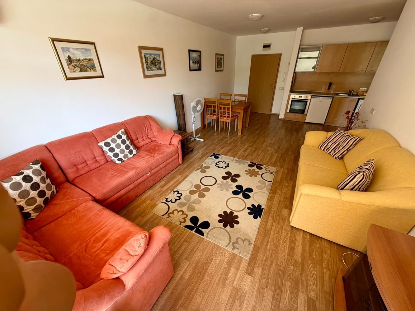 Spacious One-Bedroom Apartment with Pool View in Aheloy