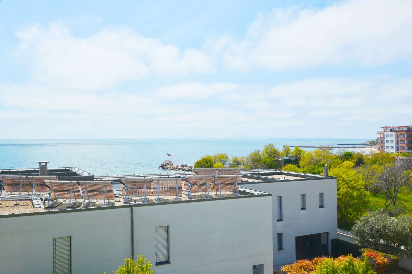 Luxury two-bedroom apartment with sea view on the first line in Ravda – 114 m², two terraces, and full comfort
