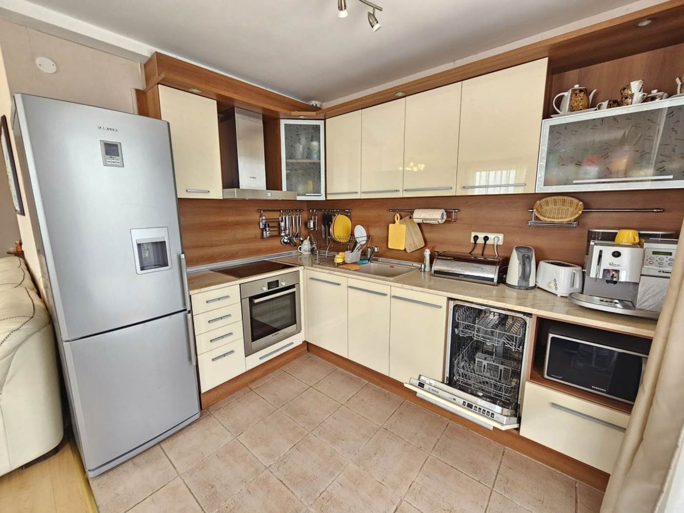 Sveti Vlas – three-bedroom apartment with direct panoramic sea view in a first-line complex