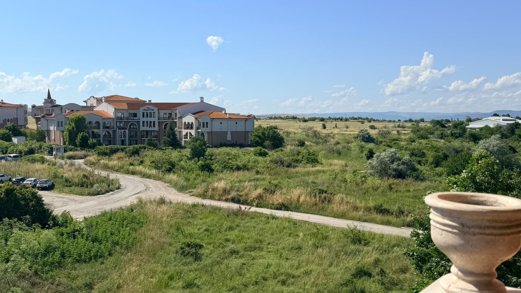 Two-room apartment with panoramic sea view, just a step away from the sea in Ravda