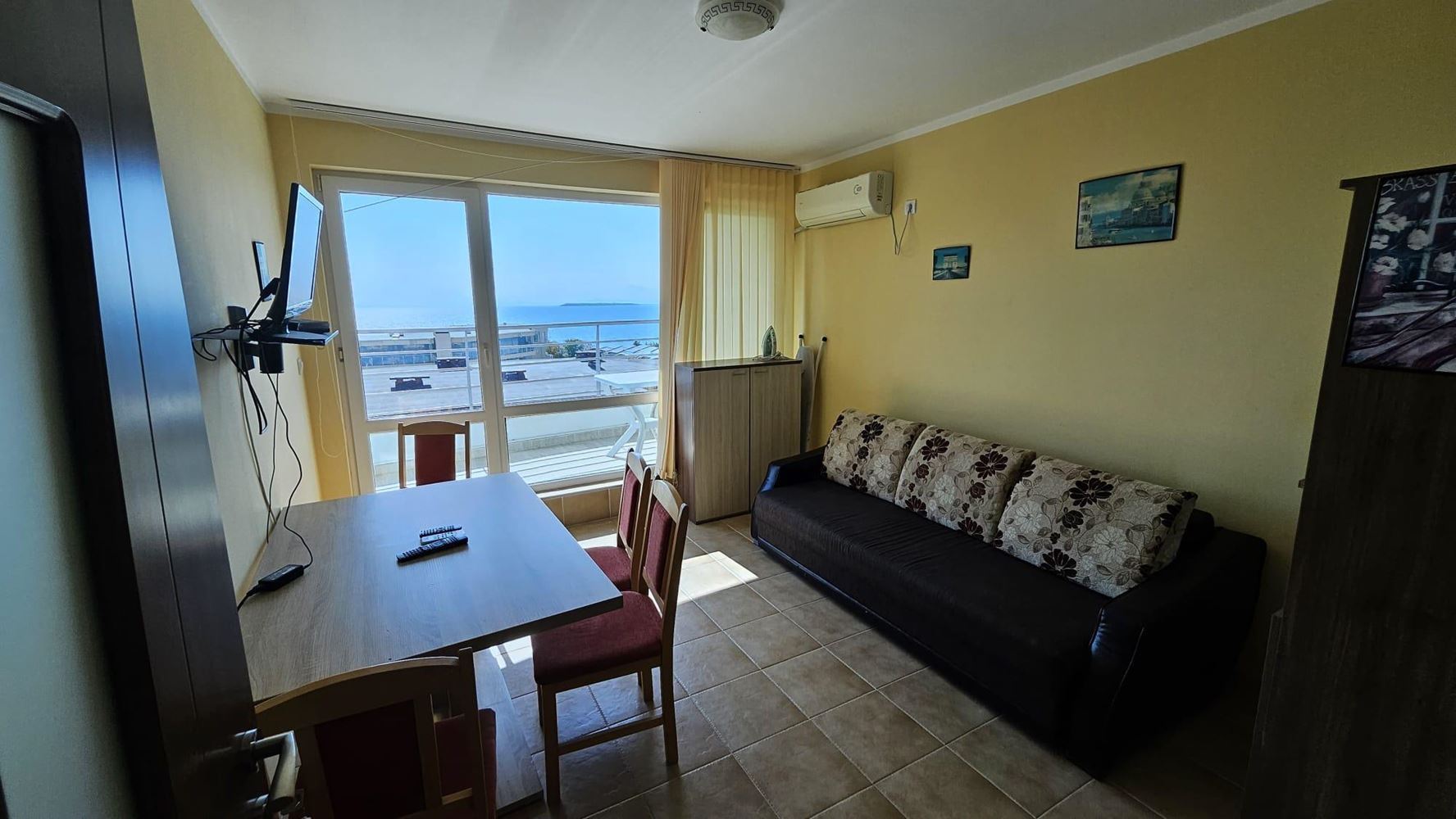 One-Bedroom Apartment with Panoramic Sea Views in Sveti Vlas