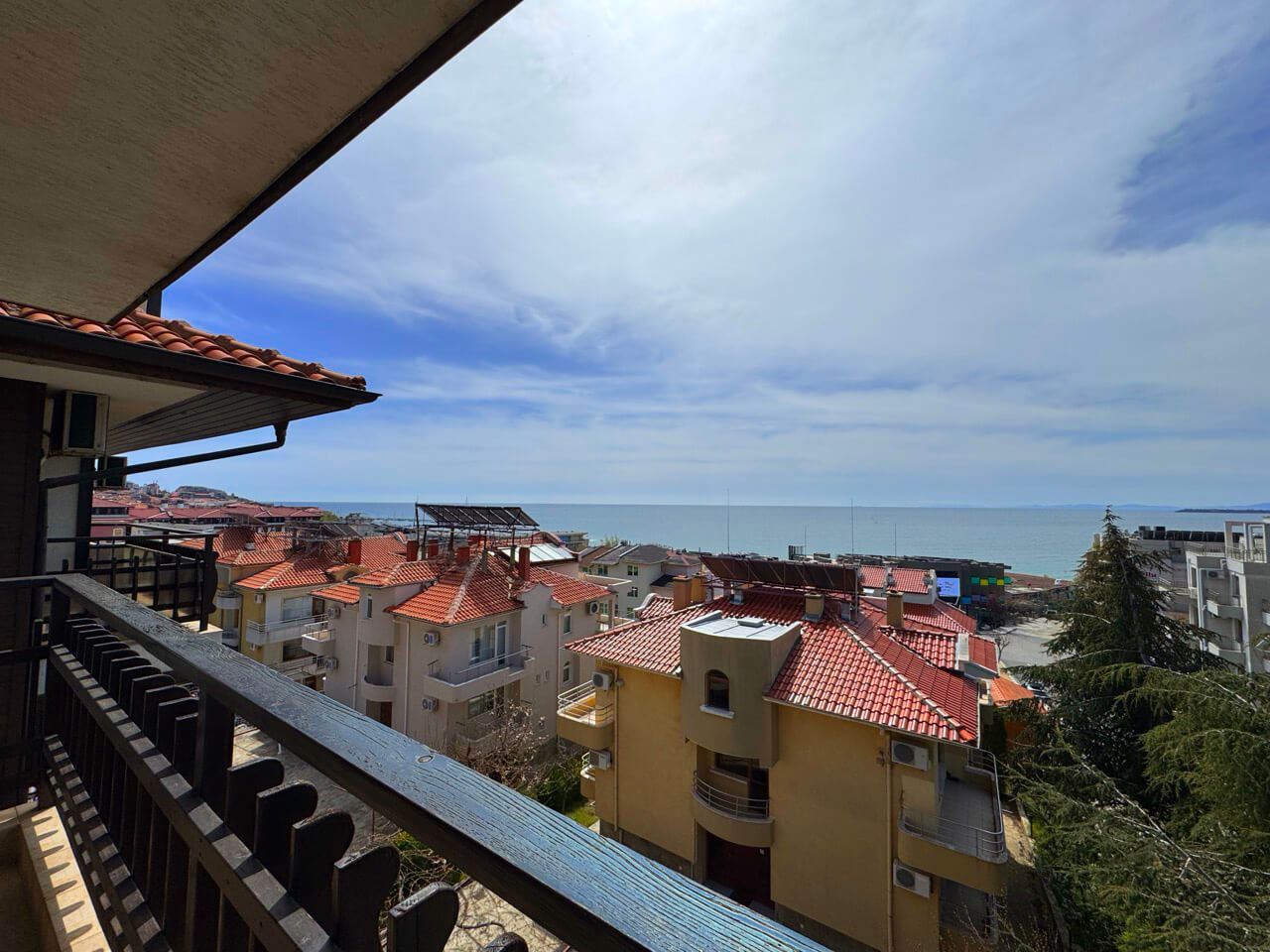 Spacious two-bedroom apartment in a boutique complex just meters from the sea in Sveti Vlas