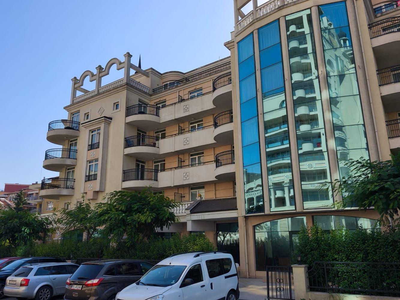 Luxury One-Bedroom Apartment on the First Line in Pomorie – Comfort and Seaside Atmosphere