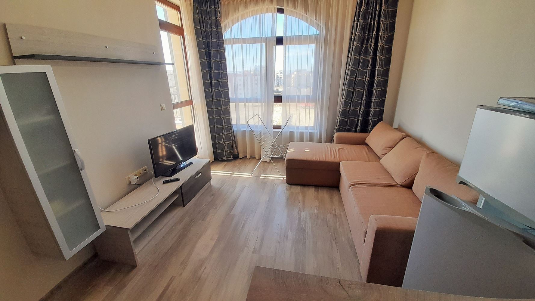 Attractive One-Bedroom Apartment with Sea and Mountain Views in Sveti Vlas