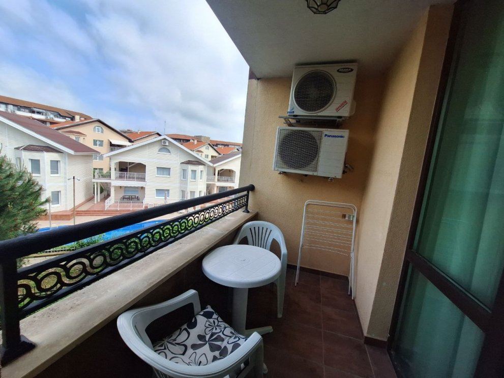 Bright One-Bedroom Apartment in a Complex in Ravda – Close to the Sea and Central Infrastructure