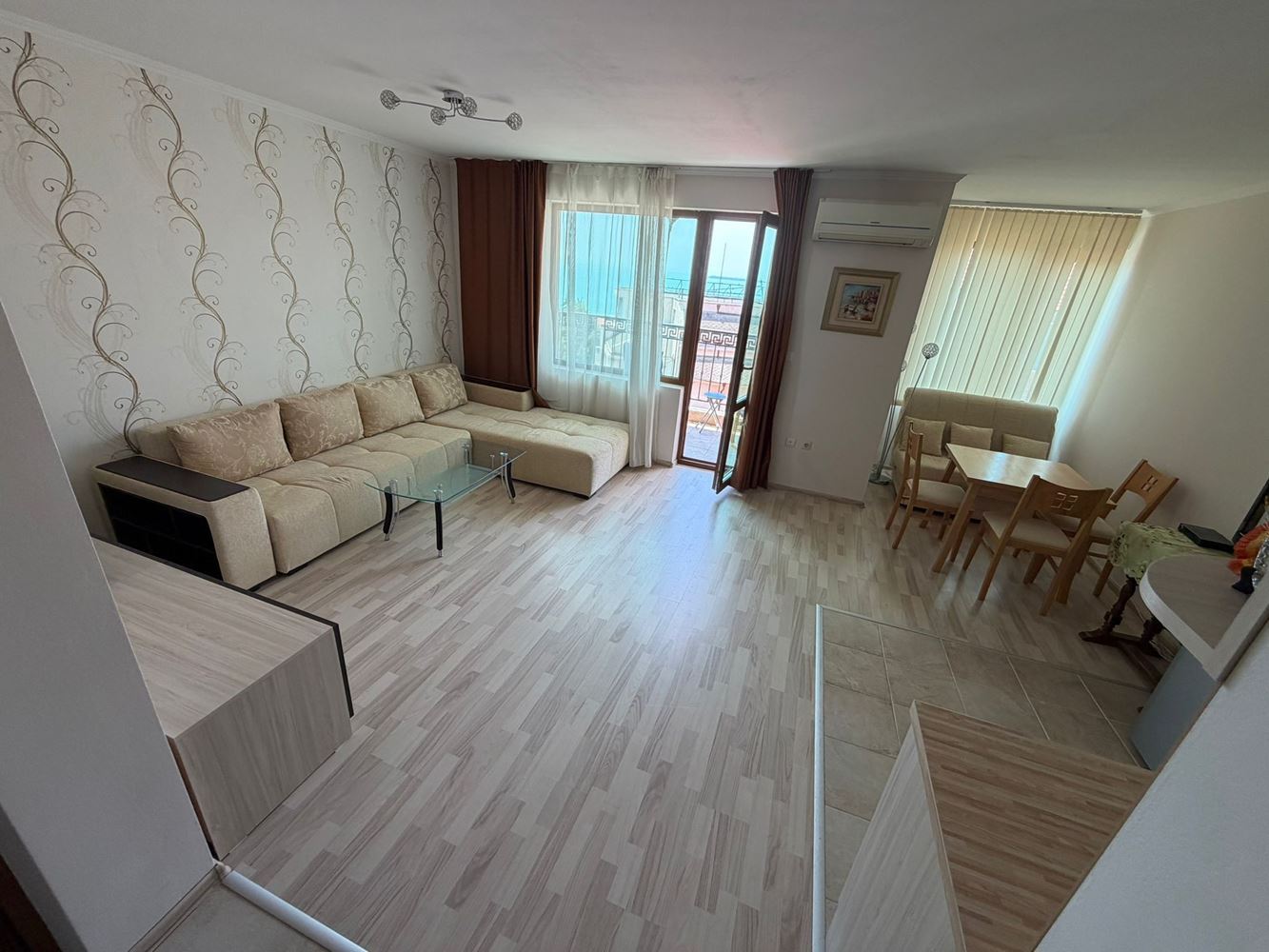 Sveti Vlas: exceptionally spacious studio with panoramic sea view