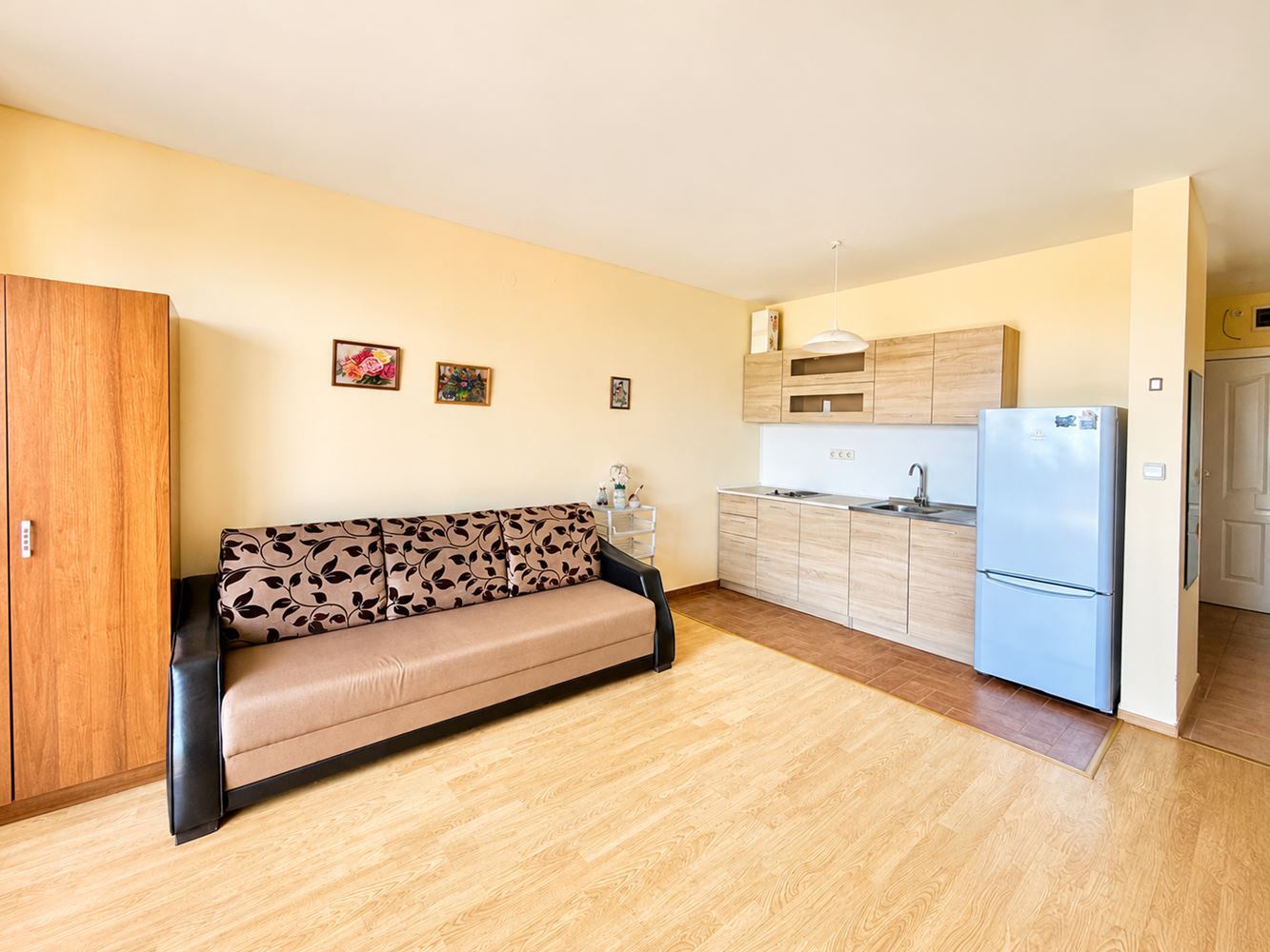 Furnished Studio with Panoramic Sea View in Ravda, Just 50 Meters from the Sea
