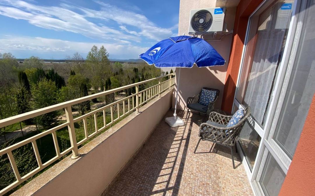 Spacious one-bedroom apartment in a modern complex in Sunny Beach – comfort, greenery, and amenities for residents