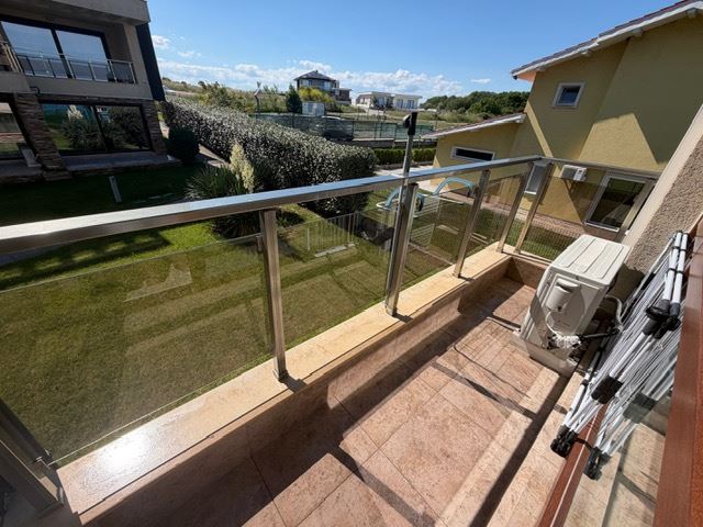 Spacious Apartment with 2 Bedrooms on the First Sea Line with Frontal Panoramic Sea View