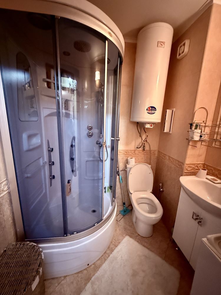 First-Line Apartment in Sveti Vlas – Stylish Property Near the Beach and Marina Dinevi Yacht Port