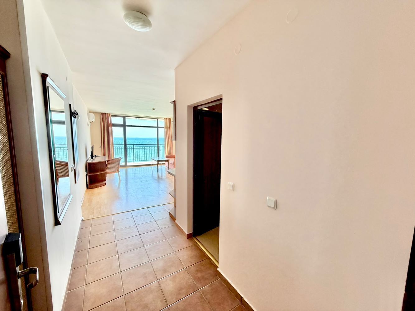 One-bedroom apartment with panoramic sea view on the first line in Sveti Vlas