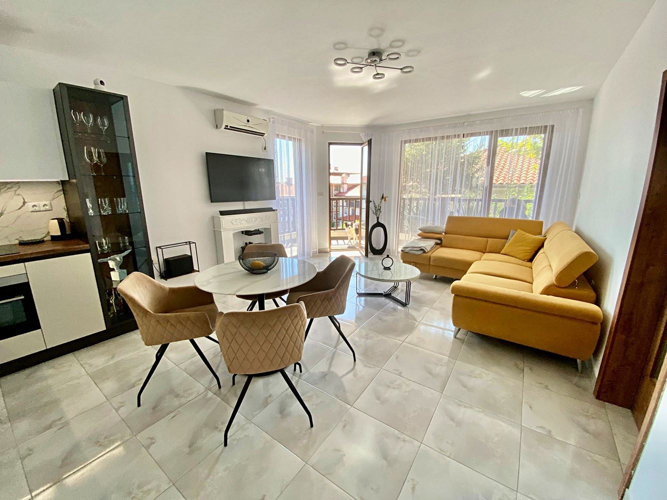 Luxury Two-Bedroom Apartment on the First Sea Line in the VIP Zone of Sveti Vlas