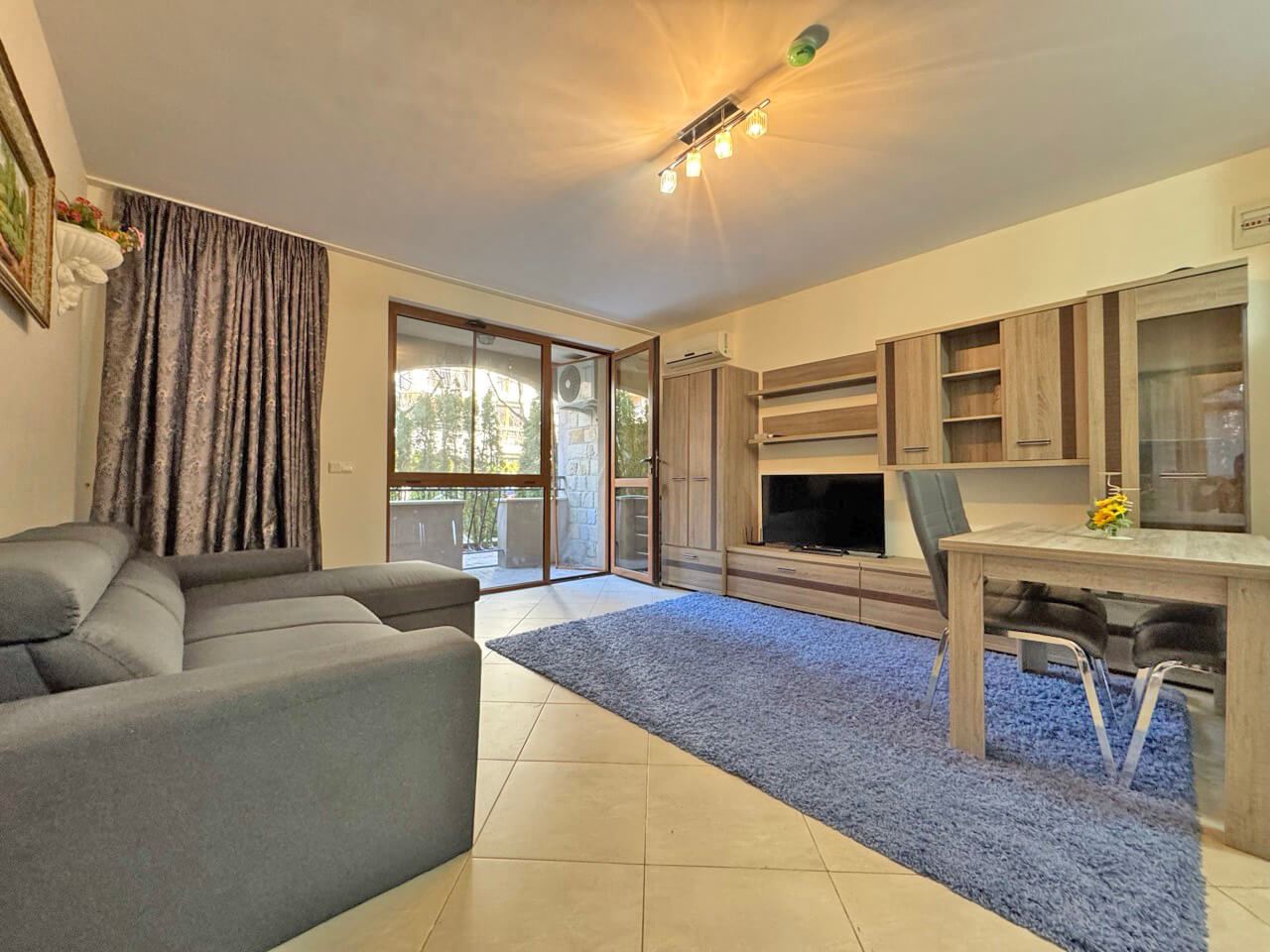 Perfect One-Bedroom Apartment with Direct Access to a Garden in a Luxury Complex with Excellent Amenities