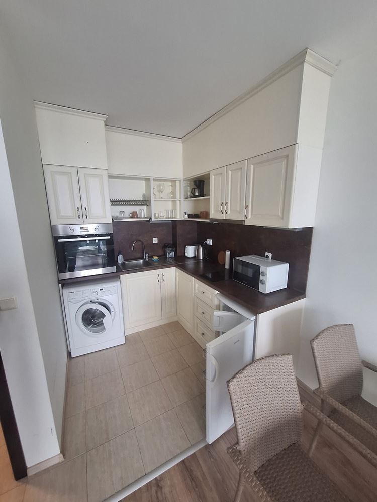 One-Bedroom Apartment on the First Sea Line with Panoramic Views and a Spacious Terrace