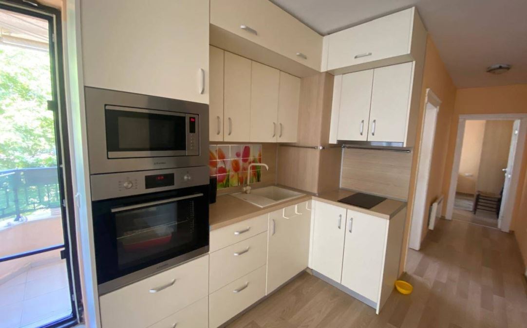 Two-bedroom apartment 50 meters from the beach in Ravda – modern building, comfort, and excellent location