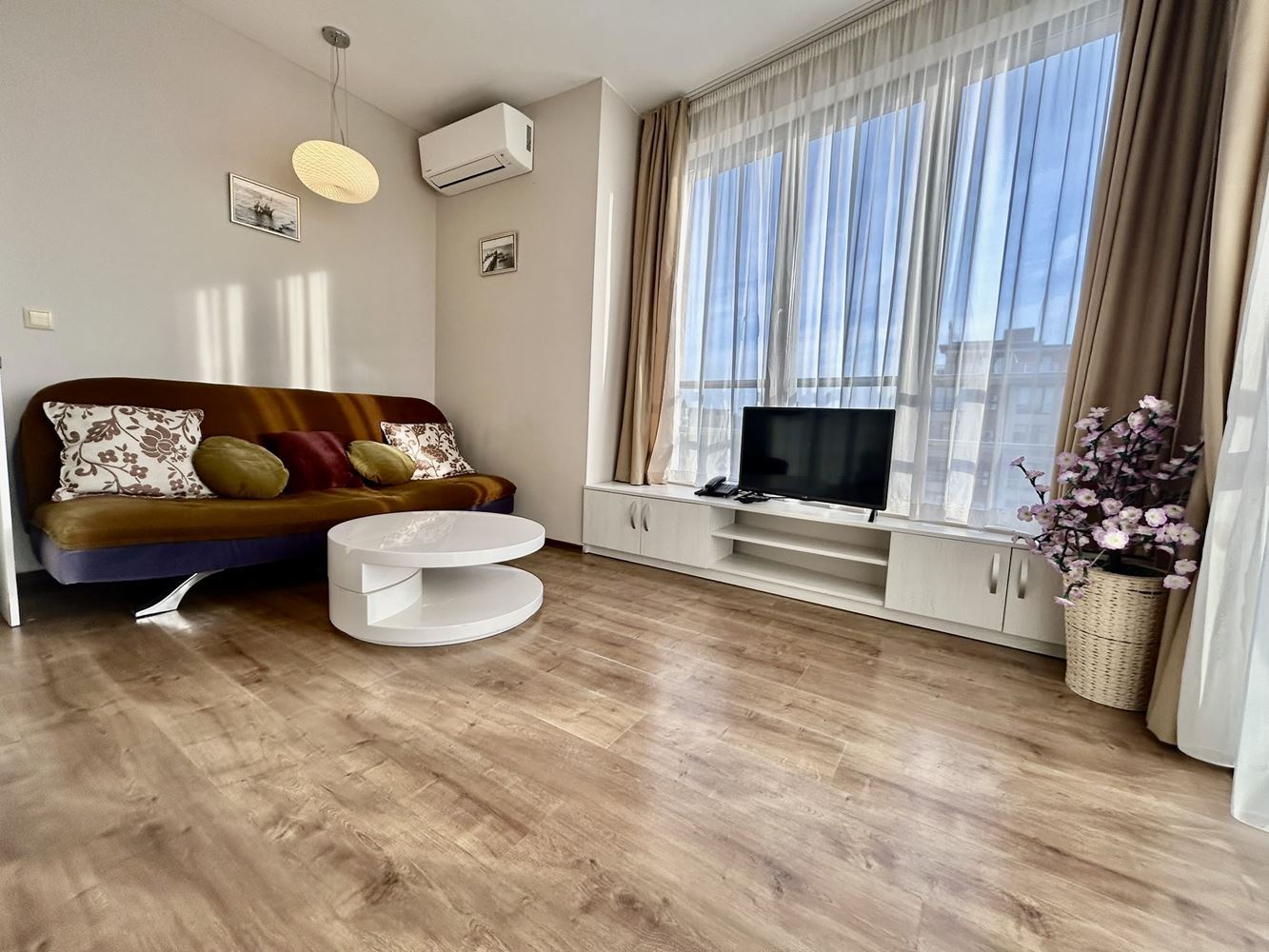Two-room apartment with a pool view in a complex with extensive infrastructure