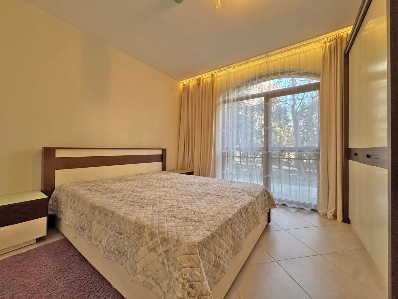 Perfect One-Bedroom Apartment with Direct Access to a Garden in a Luxury Complex with Excellent Amenities